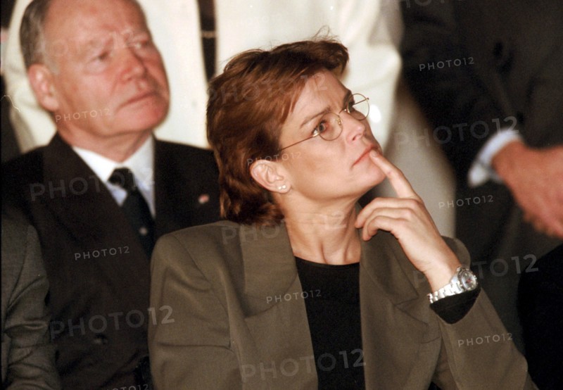 MONTE CARLO. 07/12/99. THE ROYAL FAMILY OF MONACO UNVEILS THE NEW STATION