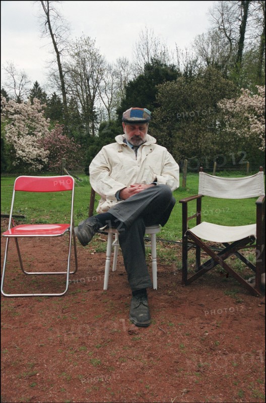 03/24/2000. On the set of "Le temps perdu"