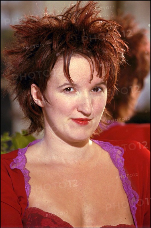10/00/2000. Exclusive. Anne Roumanoff, close up.