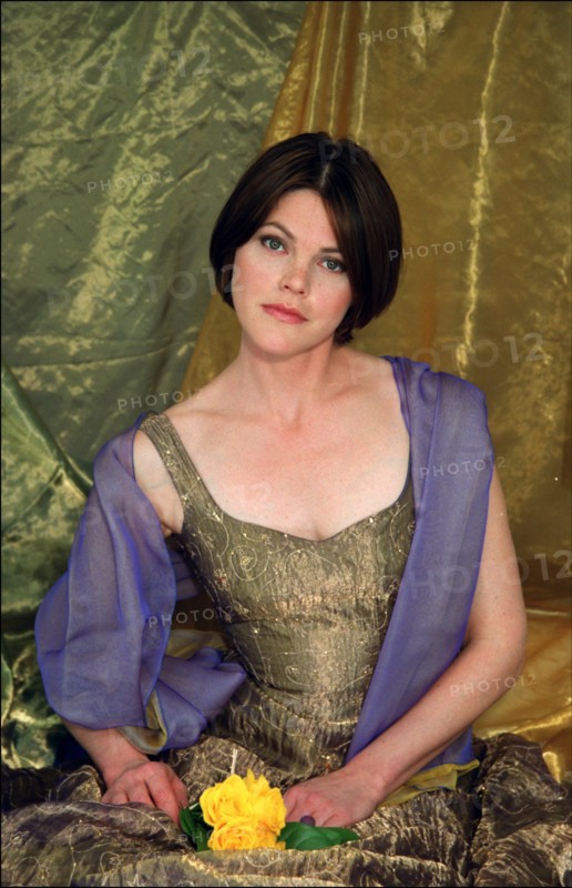00/09/2000. STUDIO: ALEXANDRA KAZAN    **EXCLUSIF**