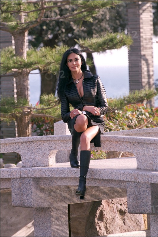 02/20/2001. 41st television festival of Monte Carlo: photocall Maria Grazia Cucinotta.