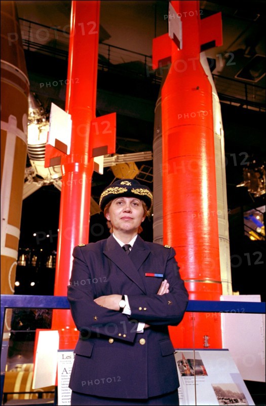 01/00/2001. General Edwige Bonnevie, DGA (Délégation Générale de l'Armement - general delegation for armament) general engineer.