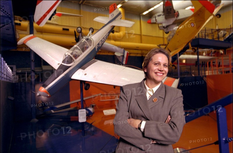 01/00/2001. General Edwige Bonnevie, DGA (Délégation Générale de l'Armement - general delegation for armament) general engineer.