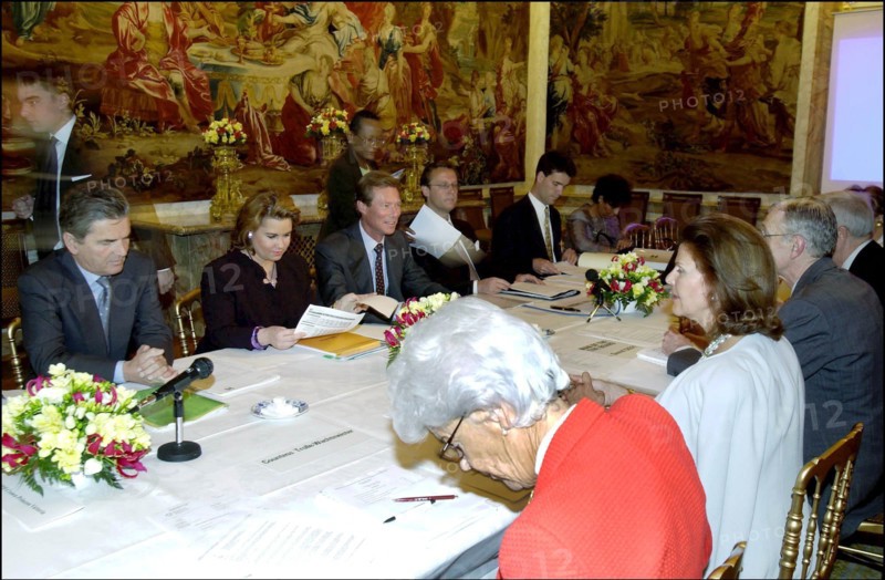 05/03/2001. Visit of Queen Silvia and Princess Victoria in Luxembourg