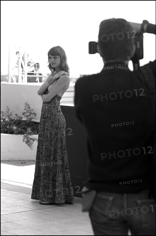 05/12/2001. 54th Cannes film festival: Press conference and photocall of "CQ" team.