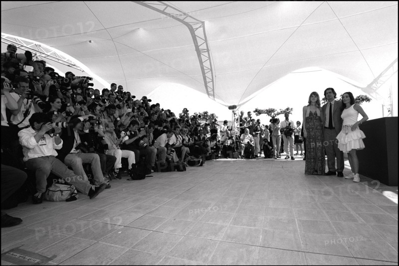 05/12/2001. 54th Cannes film festival: Press conference and photocall of "CQ" team.