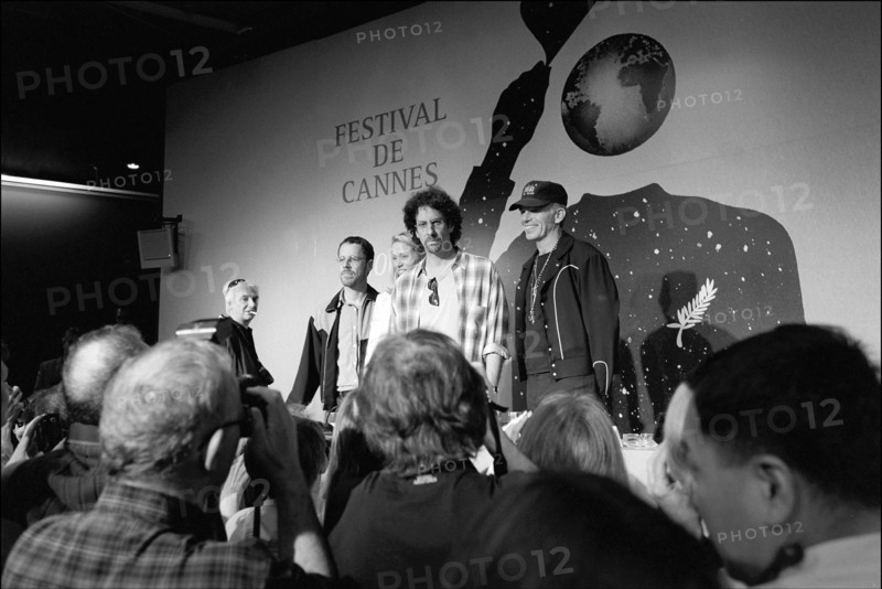 05/13/2001. 54th Cannes film festival: Press conference of "The man wasn't there ".