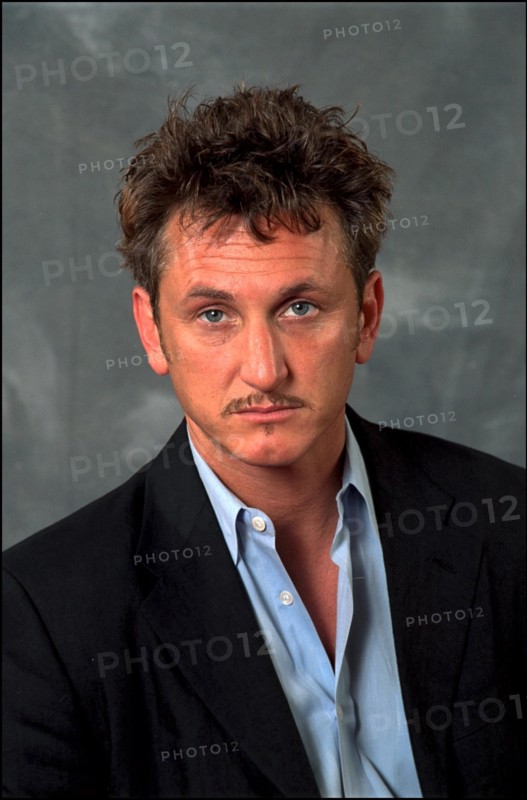 05/15/2001.  54th Cannes film festival: studio of Sean Penn.