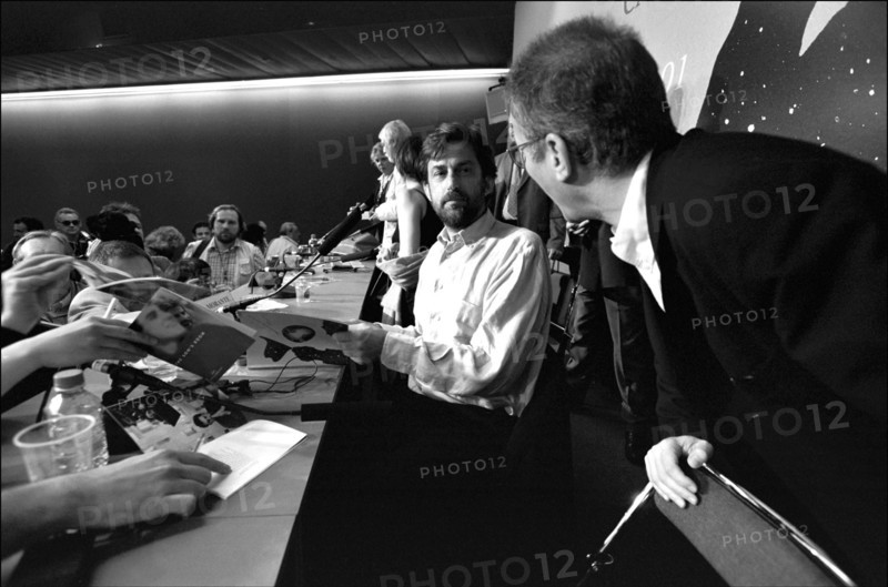 05/17/2001. 54th Cannes film festival: photocall and press conference of "la stanza del figlio"
