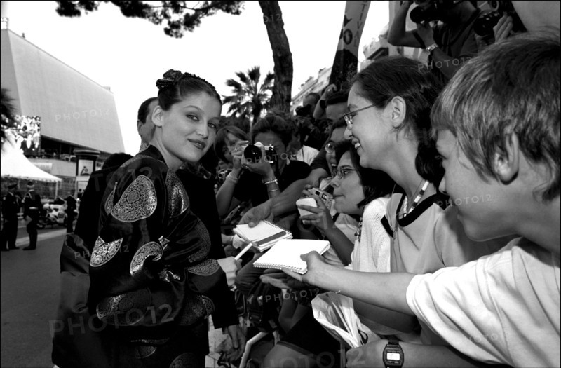 05/20/2001. 54th Cannes Film Festival : Exclusive Backstage closing ceremony
