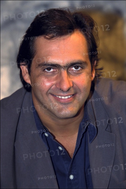 08/00/2001. RTL radio station presents 2001/2002 new schedule.
