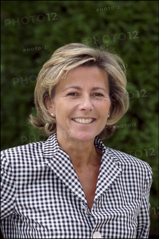 08/00/2001. French TV Channel TF1 present their new schedule for September 2001.