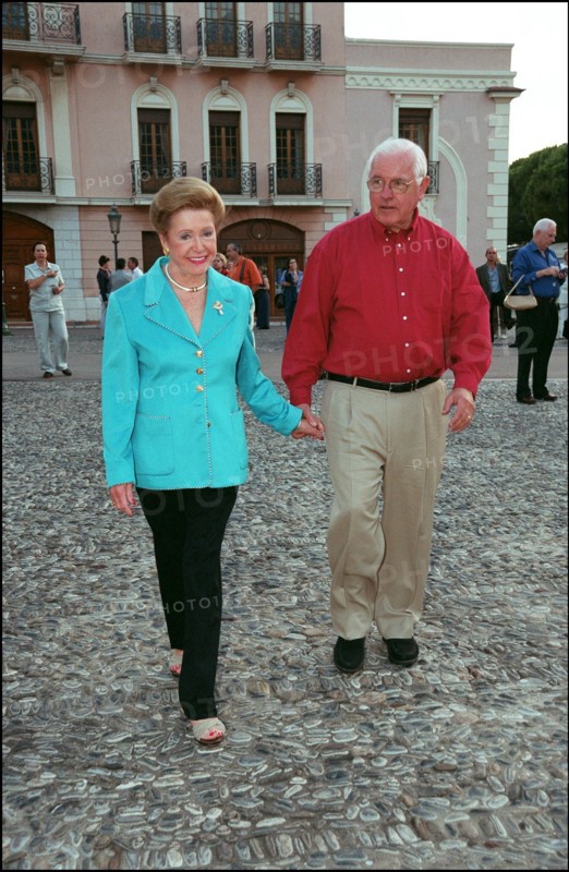 10/06/2001. 1st International screen and litterature forum
