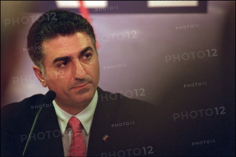01/24/2002. Official visit of Reza Pahlavi in Paris.