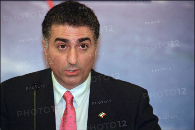 01/24/2002. Official visit of Reza Pahlavi in Paris.