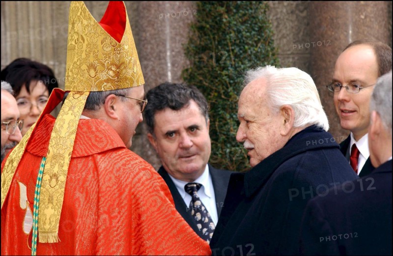 01/27/2002. Prince Rainier of Monaco and his son Prince Albert celebrate Sainte Devote.