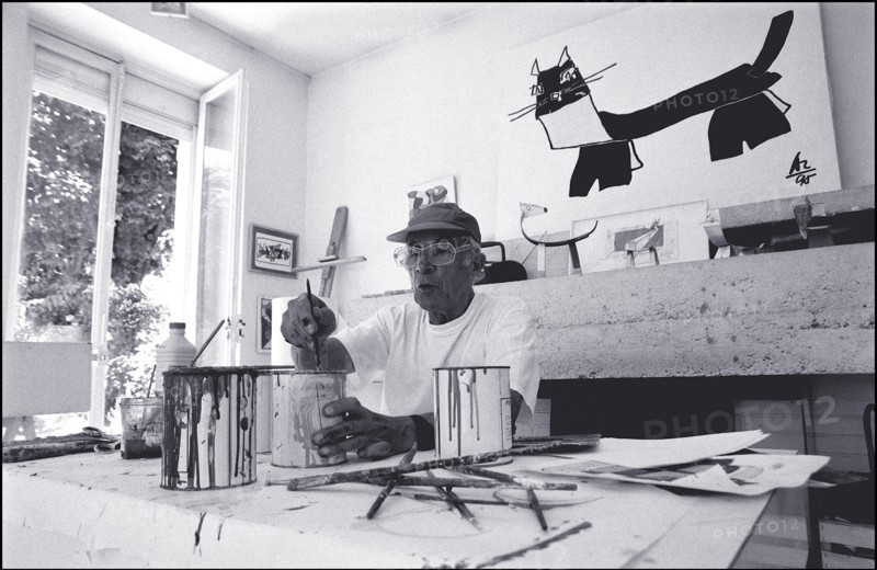 06/00/2000. EXCLUSIVE: Close-up Andre Courreges at home.