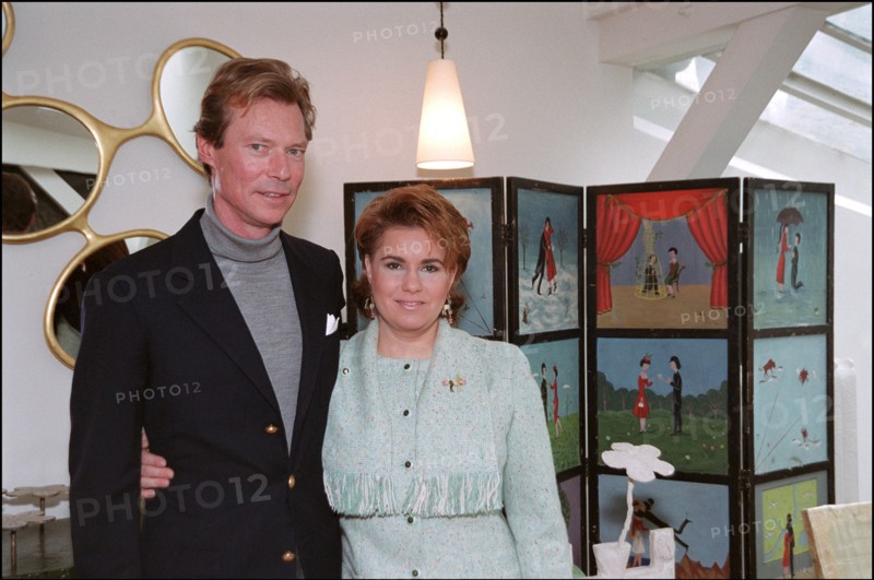 02/00/2002. EXCLUSIVE Grand duke and duchess of Luxembourg, Henri and Maria Theresa, in Paris
