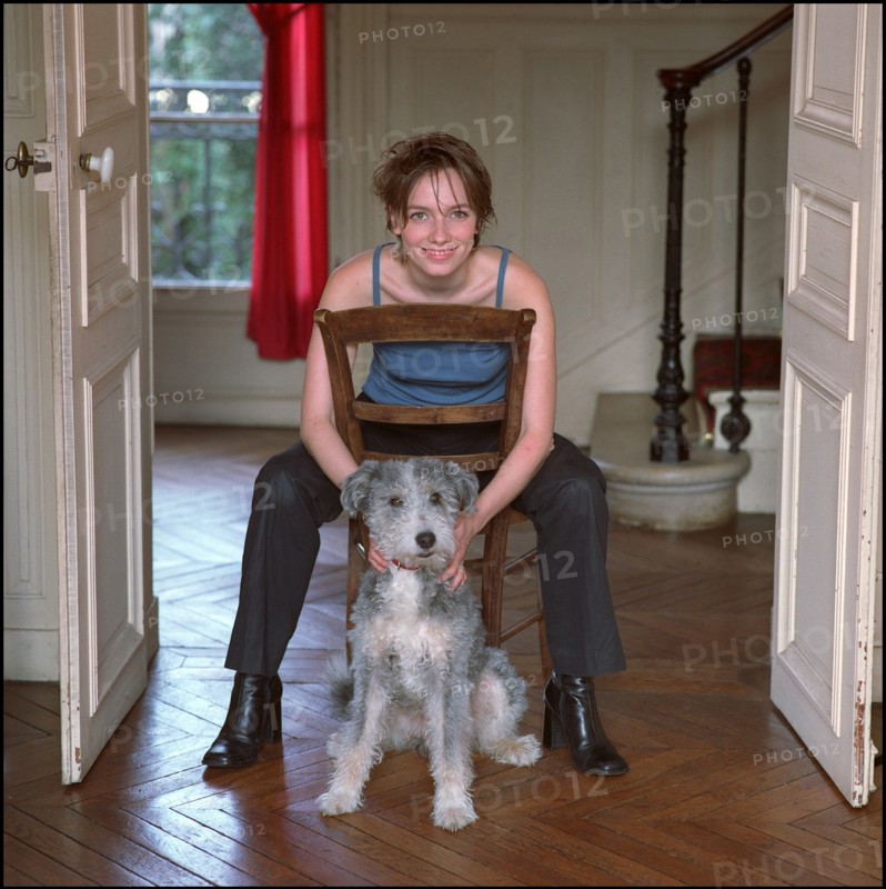 02/00/2002. Close up : Actress Julie Anne Roth stars in Dan Jemett's "Shake", an adaptation of Shakespeare's "Twelfth night".