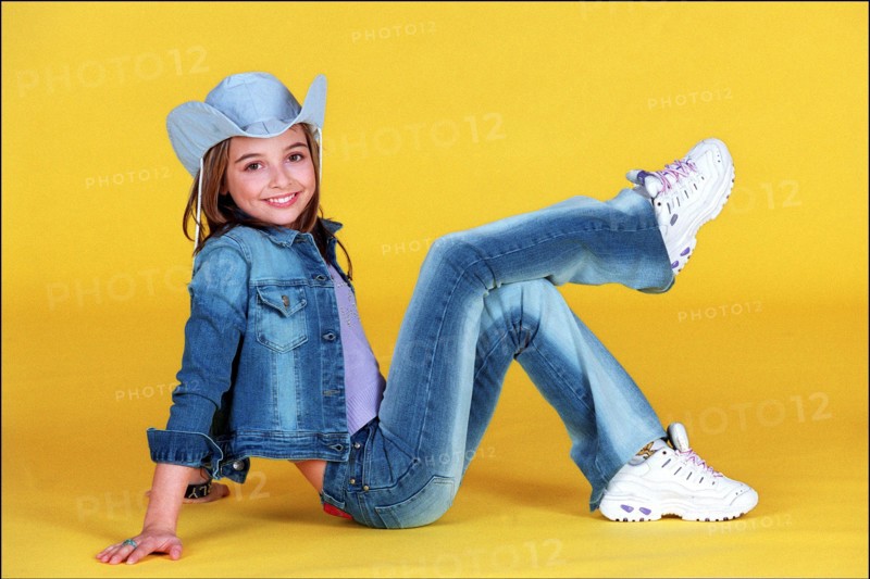 02/00/2002. EXCLUSIVE. Priscilla, a young singer on her way to fame