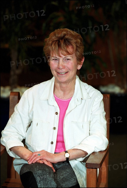 02/00/2002. Jeanine Salomone, author.