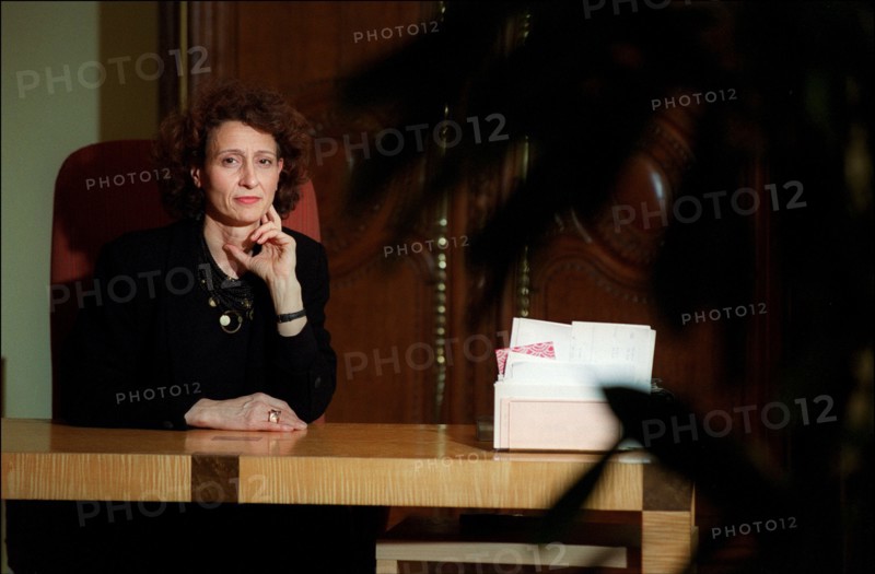 00/02/2002. SARAH FAMERY, ECRIVAIN