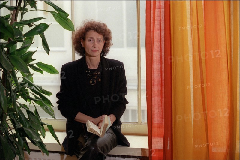 00/02/2002. SARAH FAMERY, ECRIVAIN