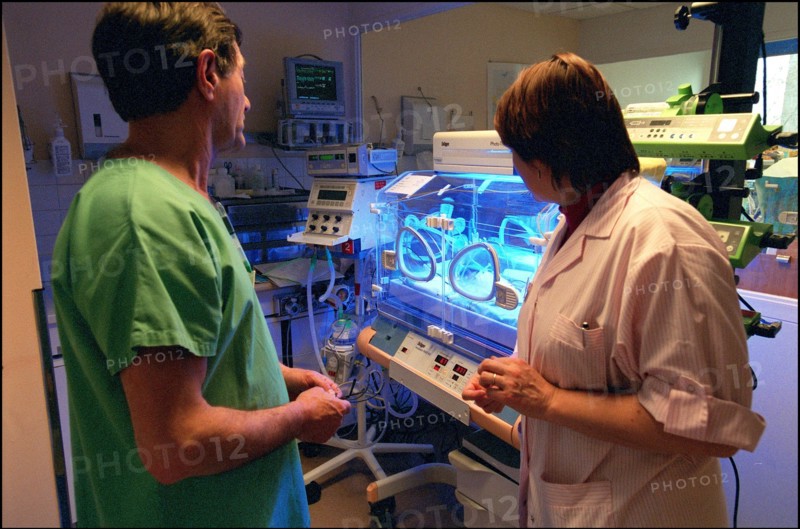 03/02/2002. Premature babies at the intensive care unit of the Cochin hospital.