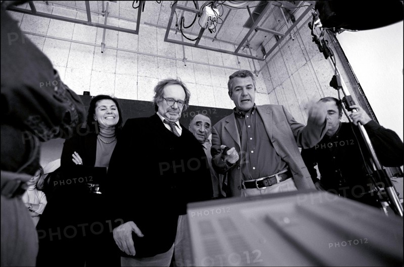 03/00/2002. EXCLUSIVE: Stars mobilize to support the ARC (Association pour la recherche sur le cancer / Association for cancer research) and lend image to nine 35-second TV ads.