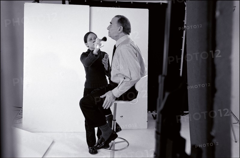 03/00/2002. EXCLUSIVE: Stars mobilize to support the ARC (Association pour la recherche sur le cancer / Association for cancer research) and lend image to nine 35-second TV ads.