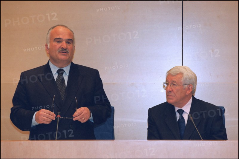 03/00/2002. EXCLUSIVE : Prince Hassan of Jordan visits French senate.