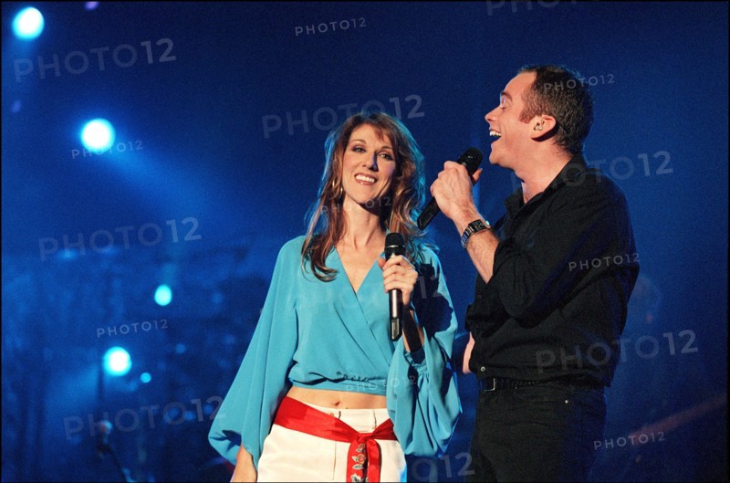 03/20/2002.  Garou and Celine Dion performs at Bercy.