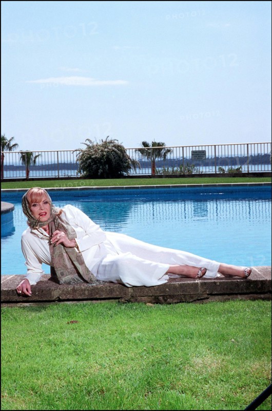 04/00/2002. French actress Michele Mercier of "Angelique" fame publishes new book.