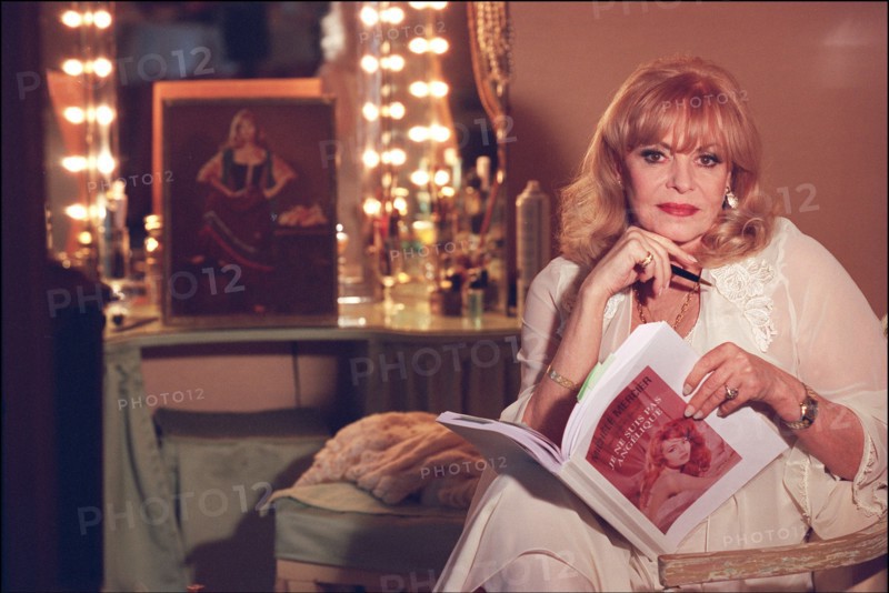 04/00/2002. French actress Michele Mercier of "Angelique" fame publishes new book.