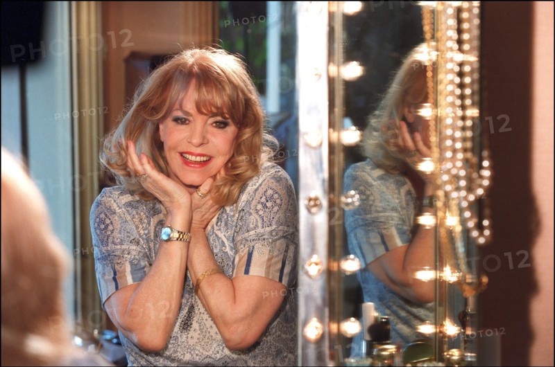 04/00/2002. French actress Michele Mercier of "Angelique" fame publishes new book.