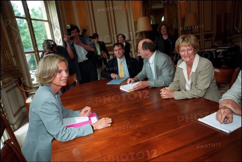 04/00/2002. Nicole Notat is about to leave the leadership of CFDT (French Democratic Work Confederation).