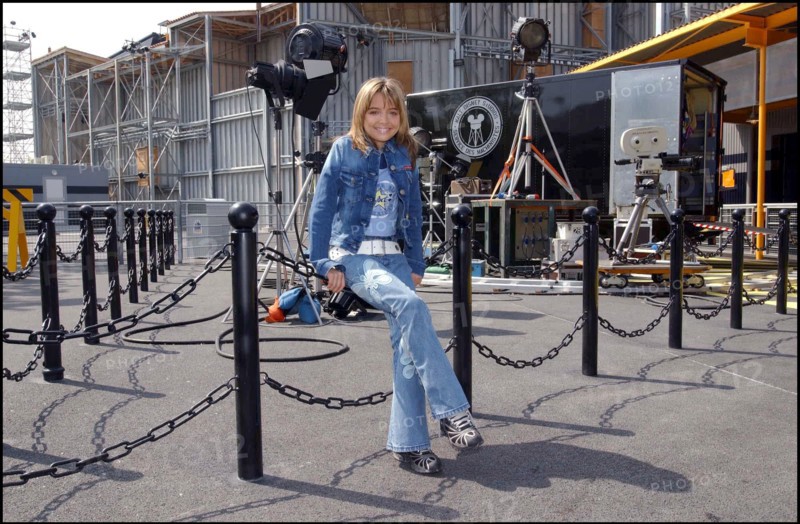 06/00/2002. singer Priscilla at Disneyland Paris