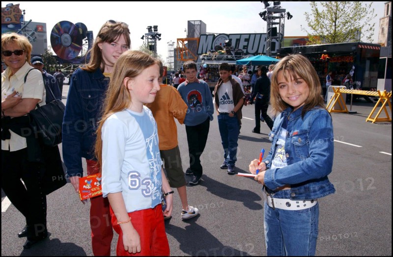 06/00/2002. - singer Priscilla at Disneyland Paris