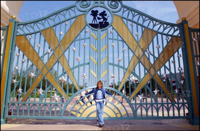 06/00/2002. - singer Priscilla at Disneyland Paris