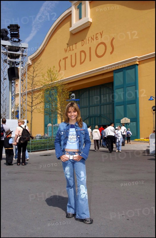 06/00/2002. singer Priscilla at Disneyland Paris