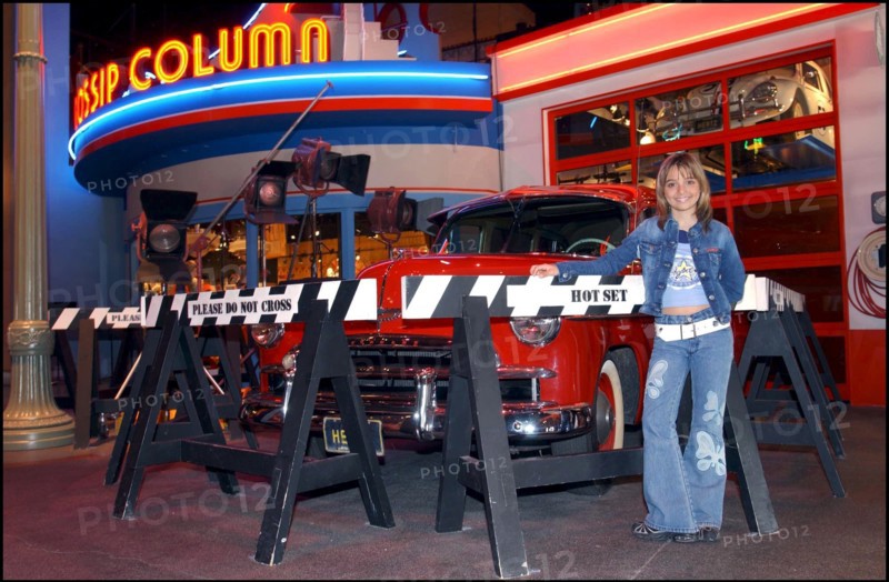 06/00/2002. singer Priscilla at Disneyland Paris