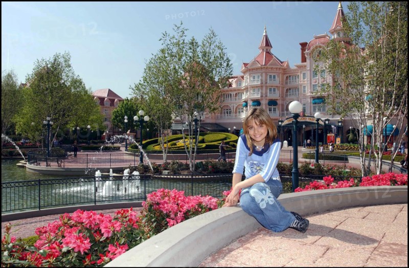 06/00/2002. singer Priscilla at Disneyland Paris
