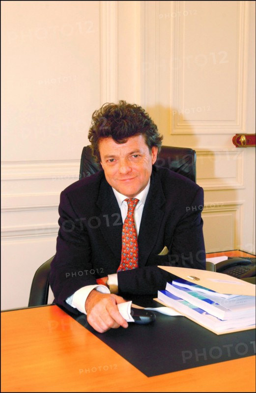 05/07/2002. EXCLUSIVE : Jean-Louis Borloo new minister of Urban affairs.
