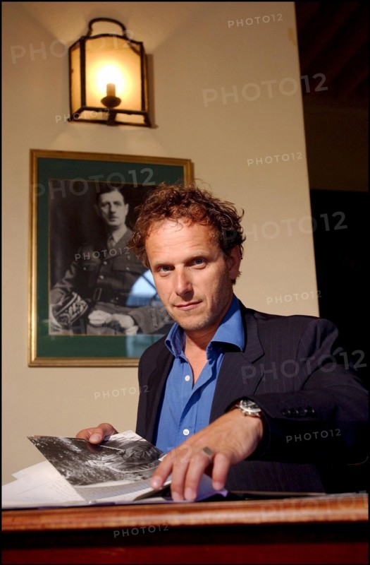 07/01/2002. Actor Charles Berling, stars as Jean Moulin in a tv series, visits Museum of Deportation.