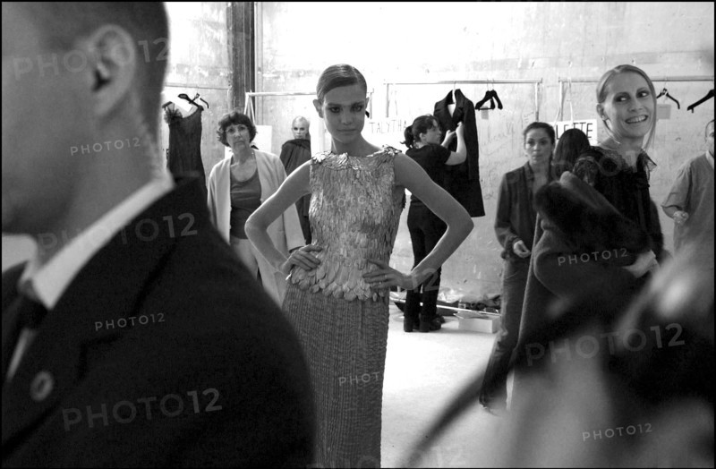 07/09/2002. Fall winter 2002-03 Haute-Couture collections the backstage of Balmain's fashion show