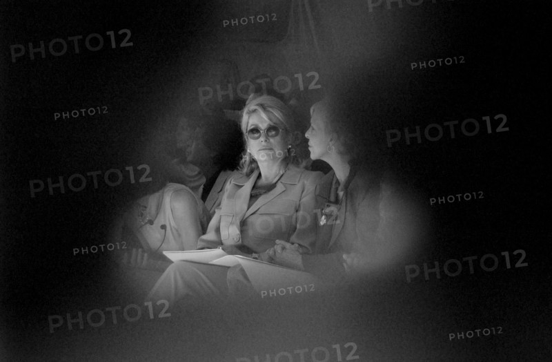 07/11/2002. Fall winter 2002-03 collections. The backstage of Jean-Paul Gaultier's fashion show