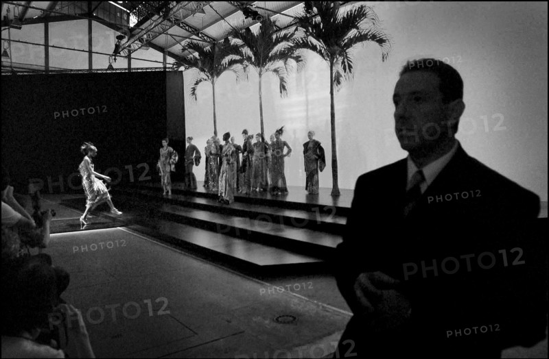 07/11/2002. Fall winter 2002-03 collections. The backstage of Ungaro fashion show.