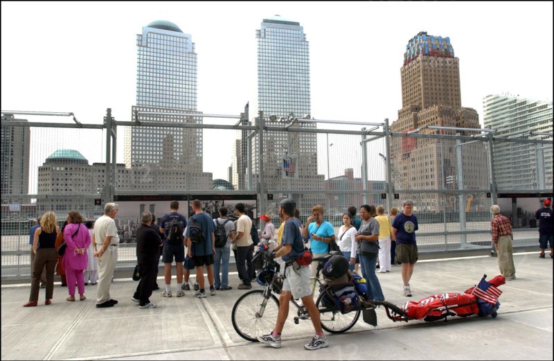 09/00/2002. Ground Zero, one year after...