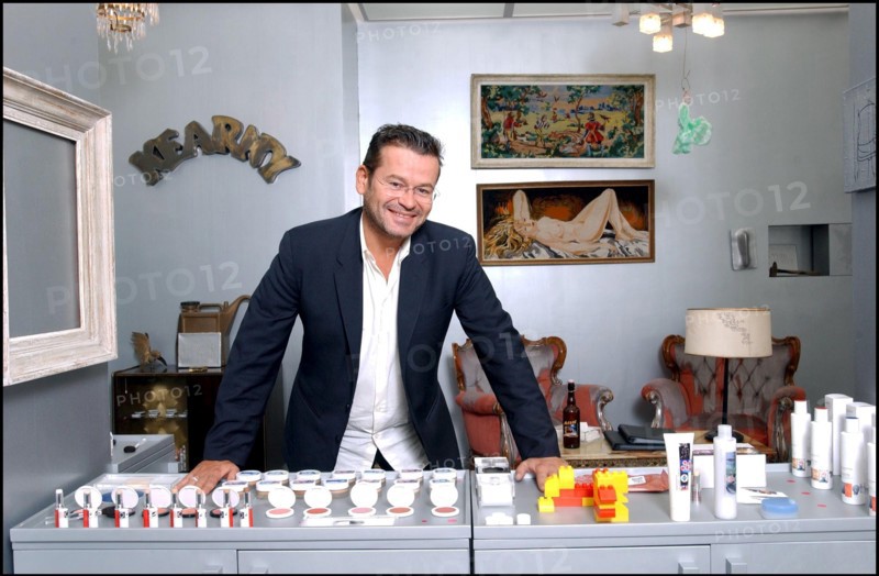 09/00/2002.  Stephane Marais, make-up artist.