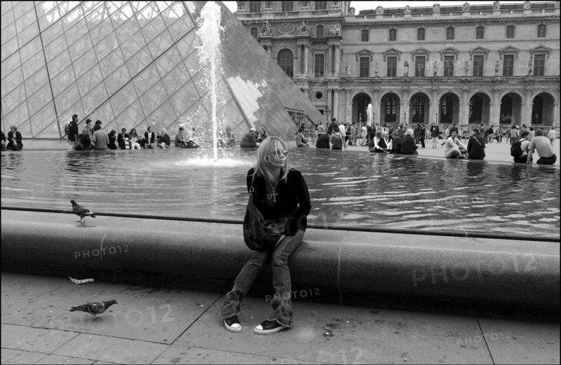 10/00/2002. EXCLUSIVE Close up Rosanna Arquette in Paris.